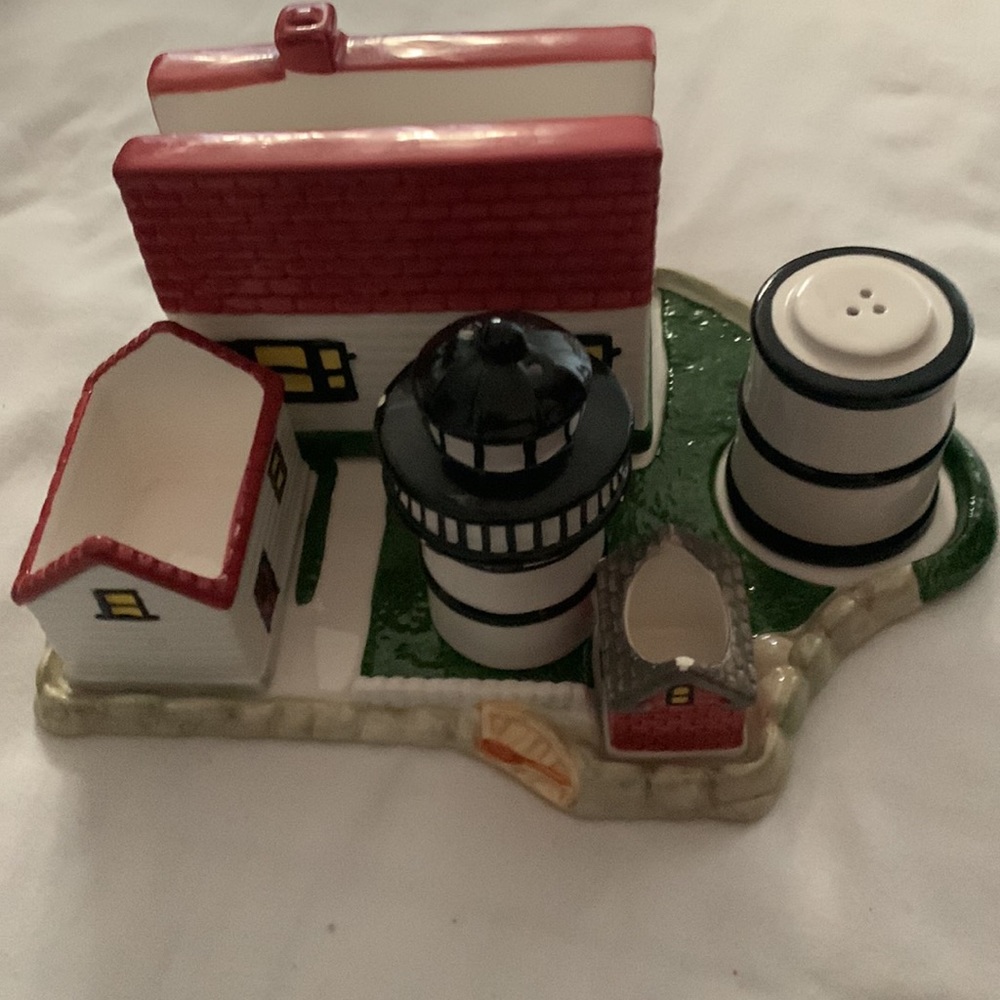 DONATED - Lighthouse Table Set - Picture 14 of 16